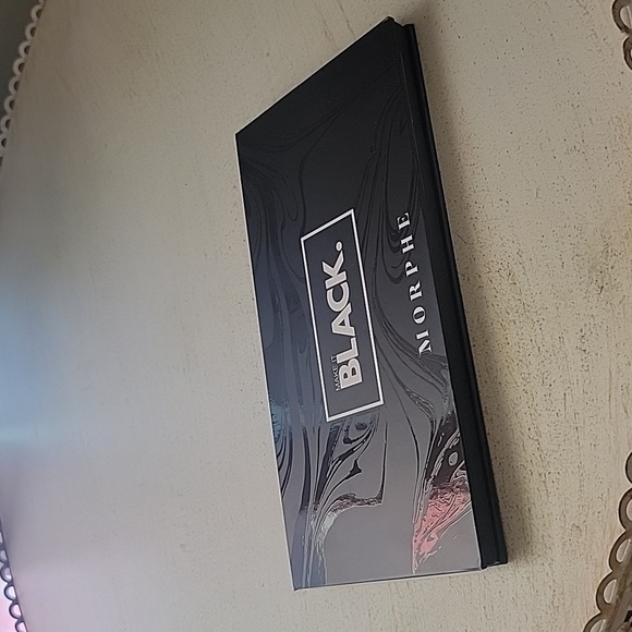 NIB Morphe x Make It Black 18-Pan Artistry Palette - Picture 3 of 5